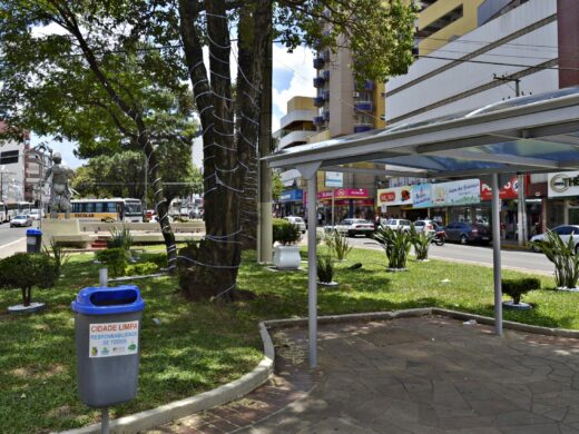 Revitalizada, Praça do Teixeirinha agrada a população