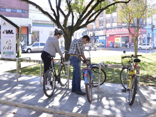 Primeiro bicicletário é instalado