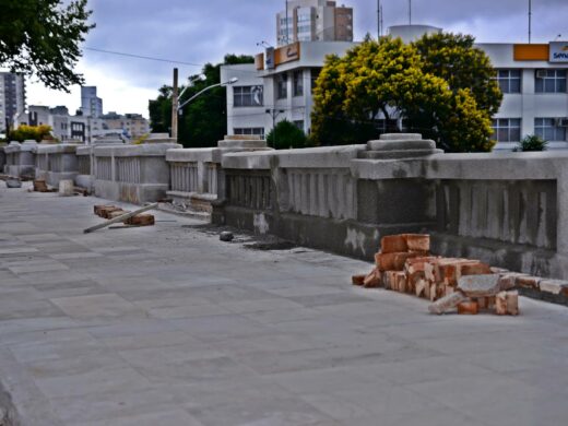 Avança a obra de recuperação do muro histórico