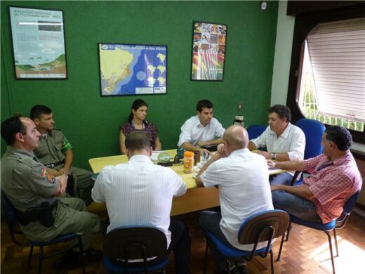 Reunião define alternativas para garantir o sossego público no ginásio Teixeirin