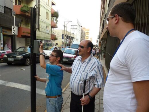 Botoeiras já são realidade no centro de Passo Fundo