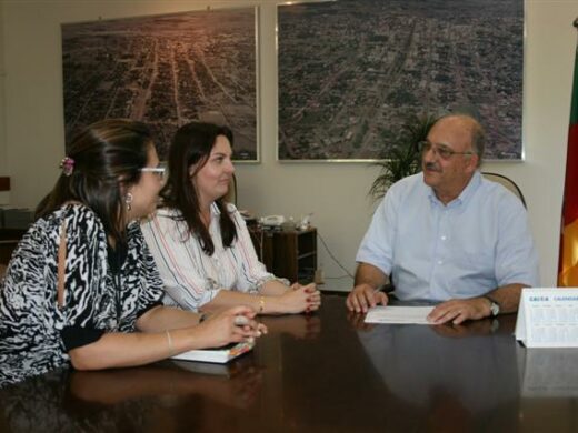 Dipp assina ordem de serviço para instalação de central semafórica