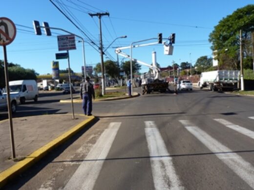 Semáforos da Av Brasil entrarão em funcionamento na próxima semana