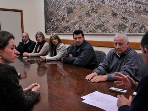 Prefeitura ouve moradores que reivindicam mudanças na Presidente Vargas