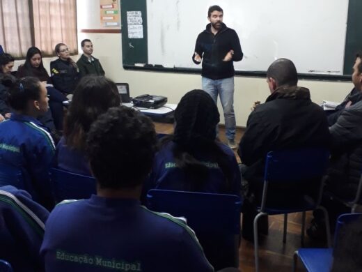 Programa Minha Escola Mais Segura promove palestra
