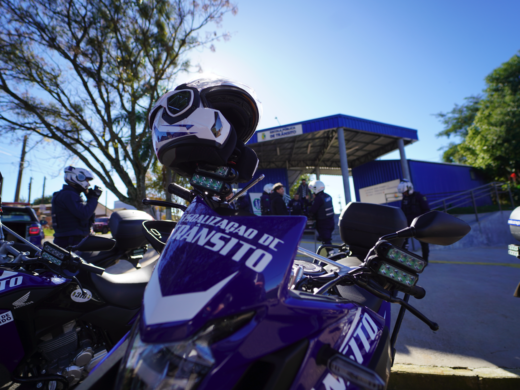 Prefeitura entrega novos equipamentos de proteção individual para agentes de trânsito
