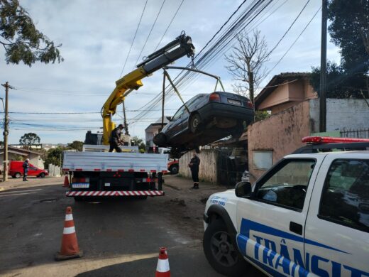 Prefeitura realiza nova ação de recolhimento de veículos abandonados