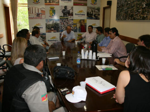 Dipp se reúne com conselho municipal de transportes