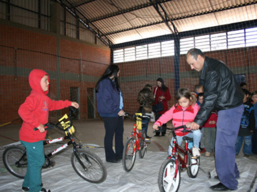 Escolinha de trânsito no Schisler