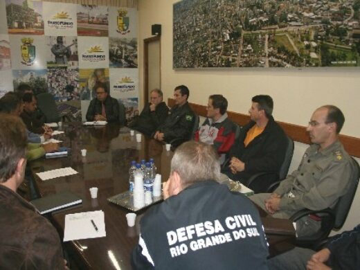 Coordenadoria de Defesa Civil se reúne