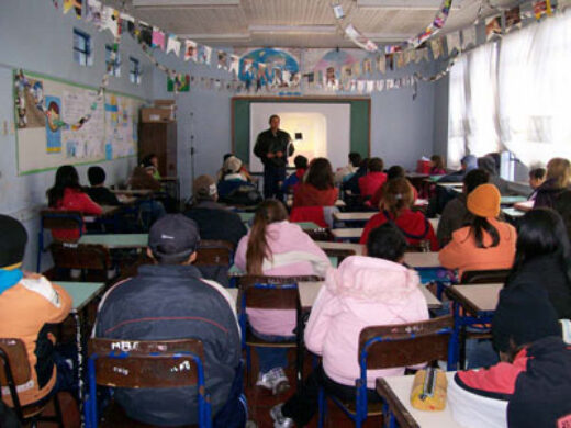 Estudantes recebem atenção especial dos agentes de trânsito