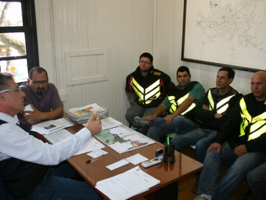 Secretário Sebastião se reúne com motoboys e garante aumento da fiscalização