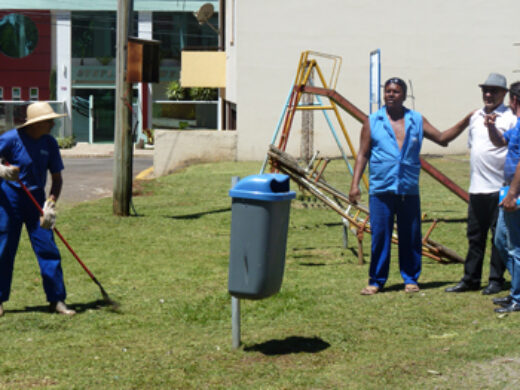 Governo Municipal promove melhorias em canteiros e praças da Cidade