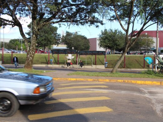 Prefeitura faz levantamento para reformar 200 paradas de ônibus