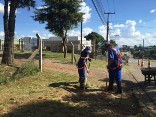Prefeitura intensifica serviço de limpeza no Bairro São José