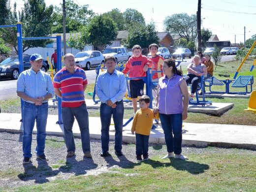Prefeitura entrega academia ao ar livre na Hípica