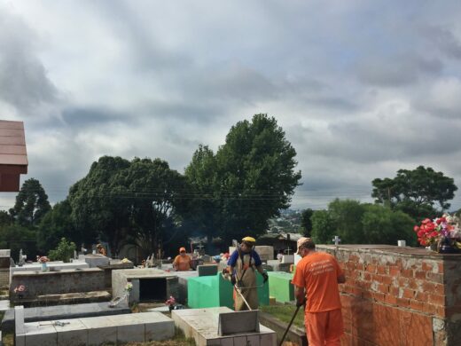 Equipes de trabalho chegam no bairro Petrópolis