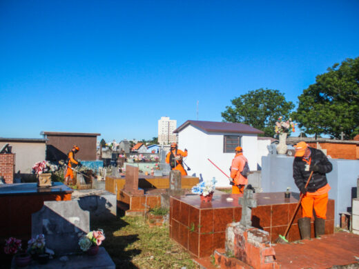 ﻿Prefeitura intensifica limpeza nos cemitérios