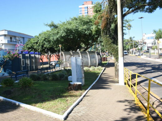 Prefeitura recupera Largo da Literatura