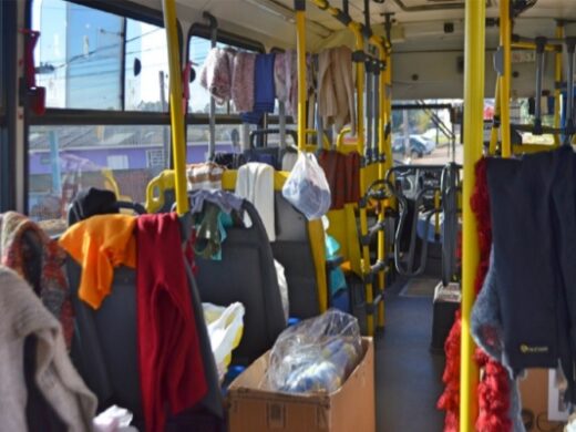 Codepas entrega donativos da Campanha do Agasalho