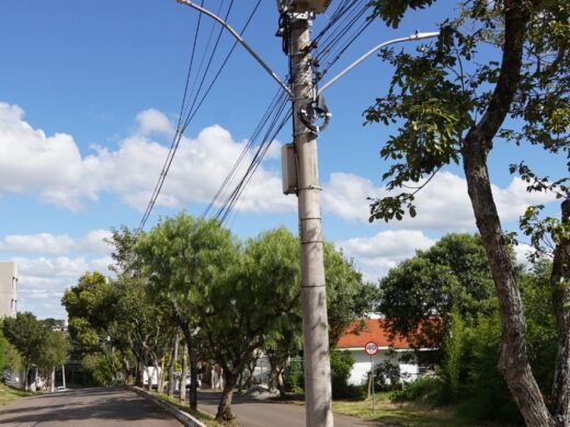 Prefeitura conclui melhorias de iluminação no bairro Petrópolis