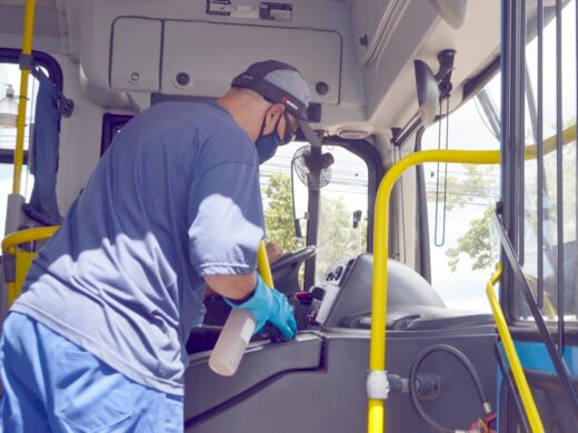 Ônibus da Codepas passam por higienização diária