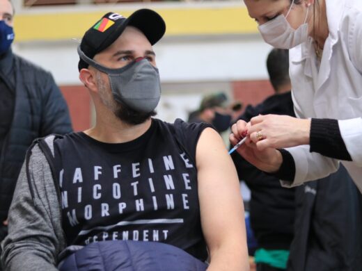 Vacinação contra Covid-19 para 38 e 37 anos